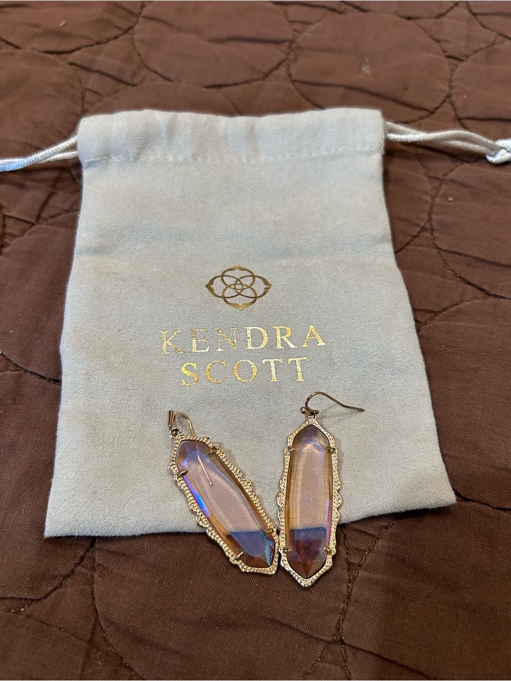 Kendra Scott Iridescent Lilac Gold Frame Drop Earrings EUC